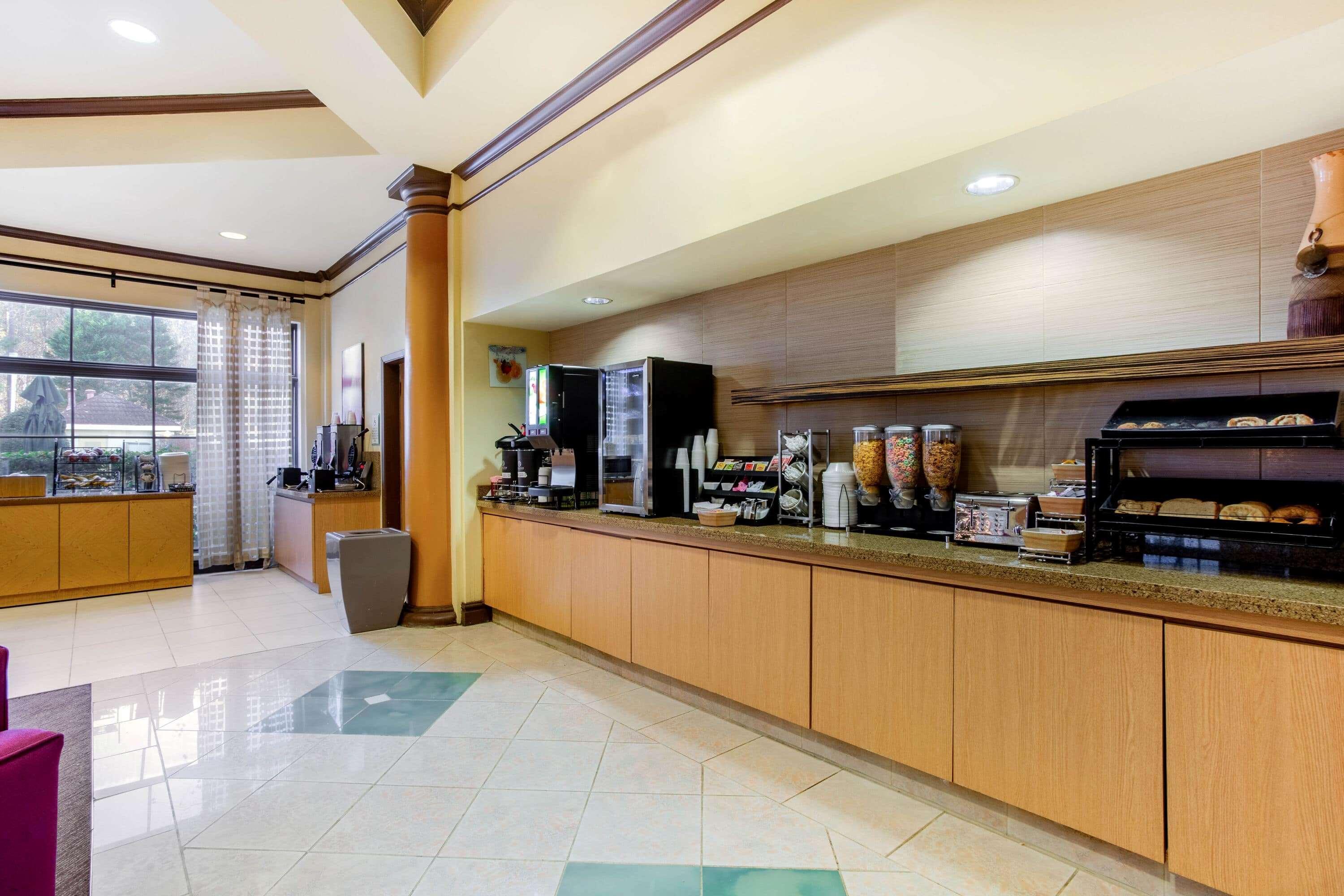 La Quinta By Wyndham Raleigh Crabtree Hotel Екстериор снимка