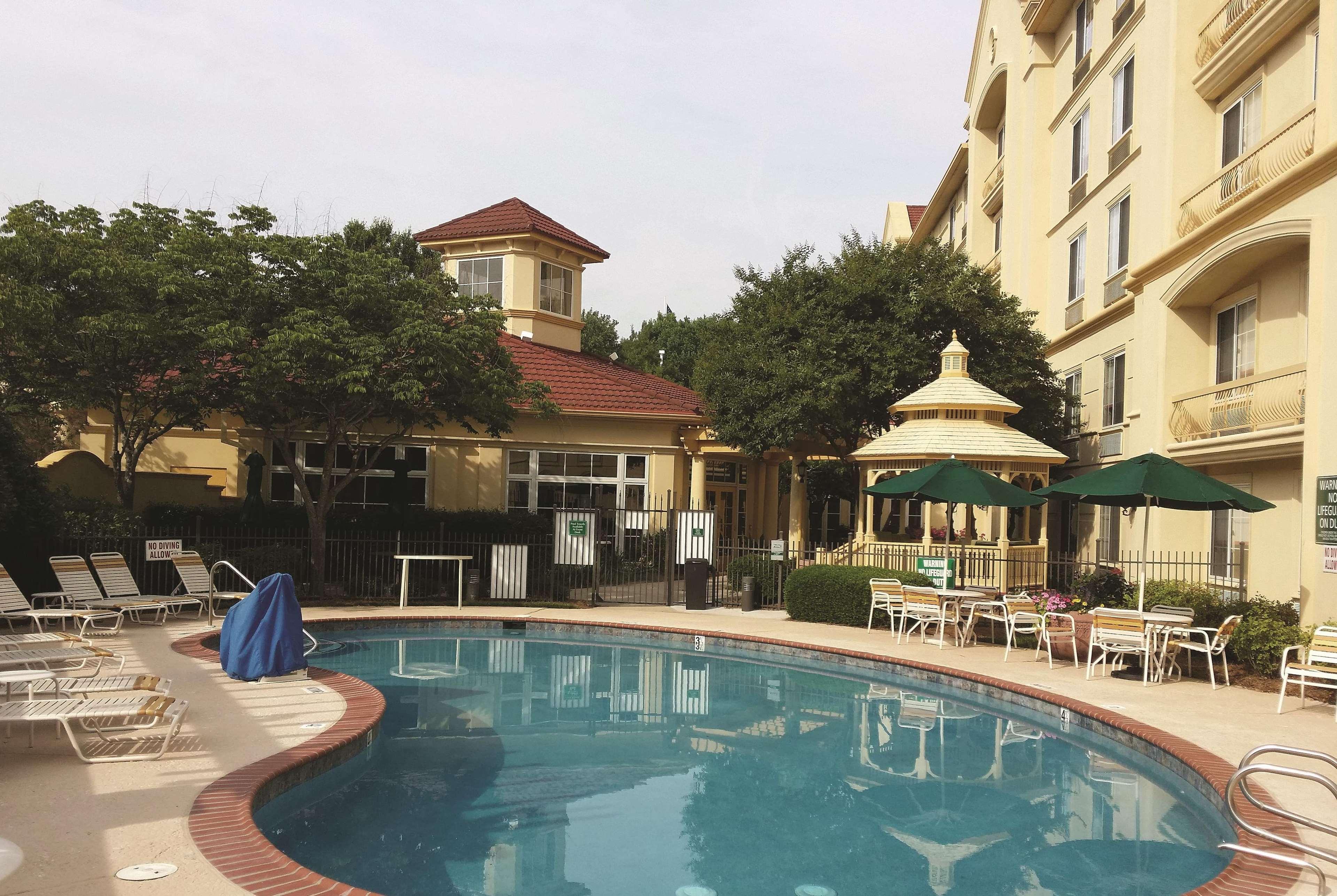 La Quinta By Wyndham Raleigh Crabtree Hotel Екстериор снимка