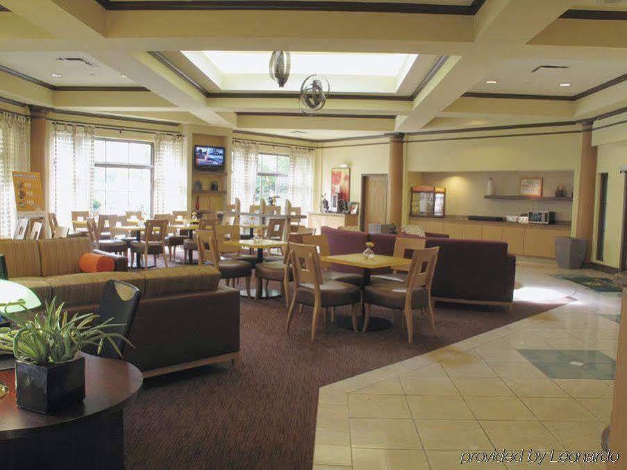 La Quinta By Wyndham Raleigh Crabtree Hotel Екстериор снимка